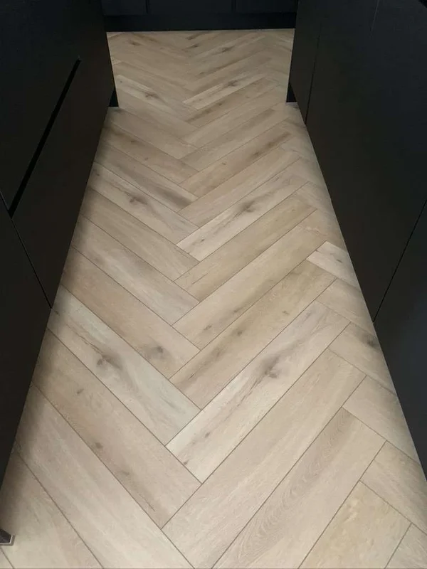 hellofloor202609201215152963601